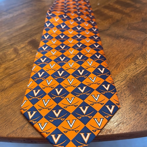 V V Elite (VarsityVests.com) Official University of Virginia tie. - Picture 3 of 4